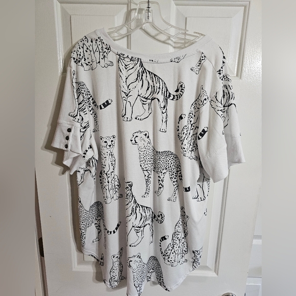 Anthropologie Jane + Delancey 1X Wildcat Print Boho Oversized V-Neck Tunic Top - Picture 3 of 6